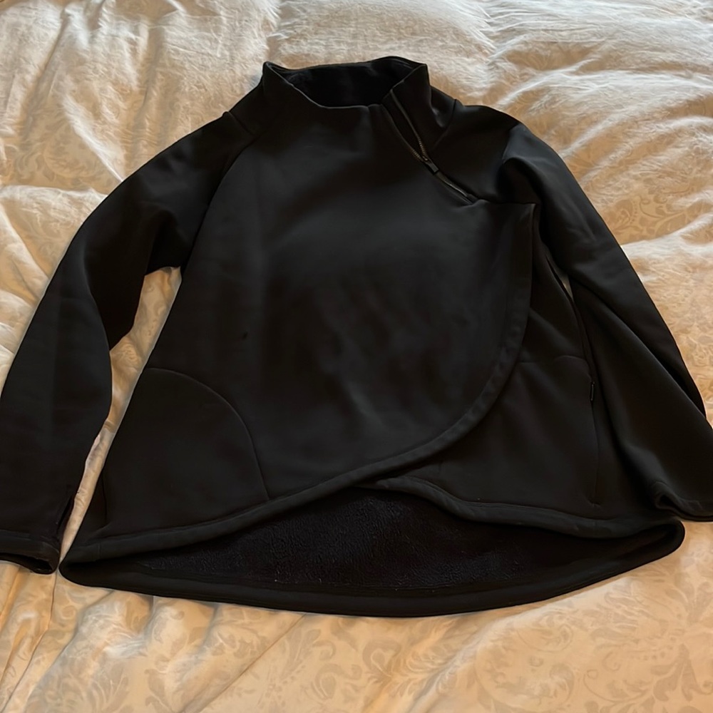 Athleta Black Cozy Karma Asym Pullover, Size M